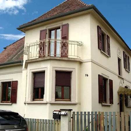 Privatunterkunft Maison Les 3 Roses *